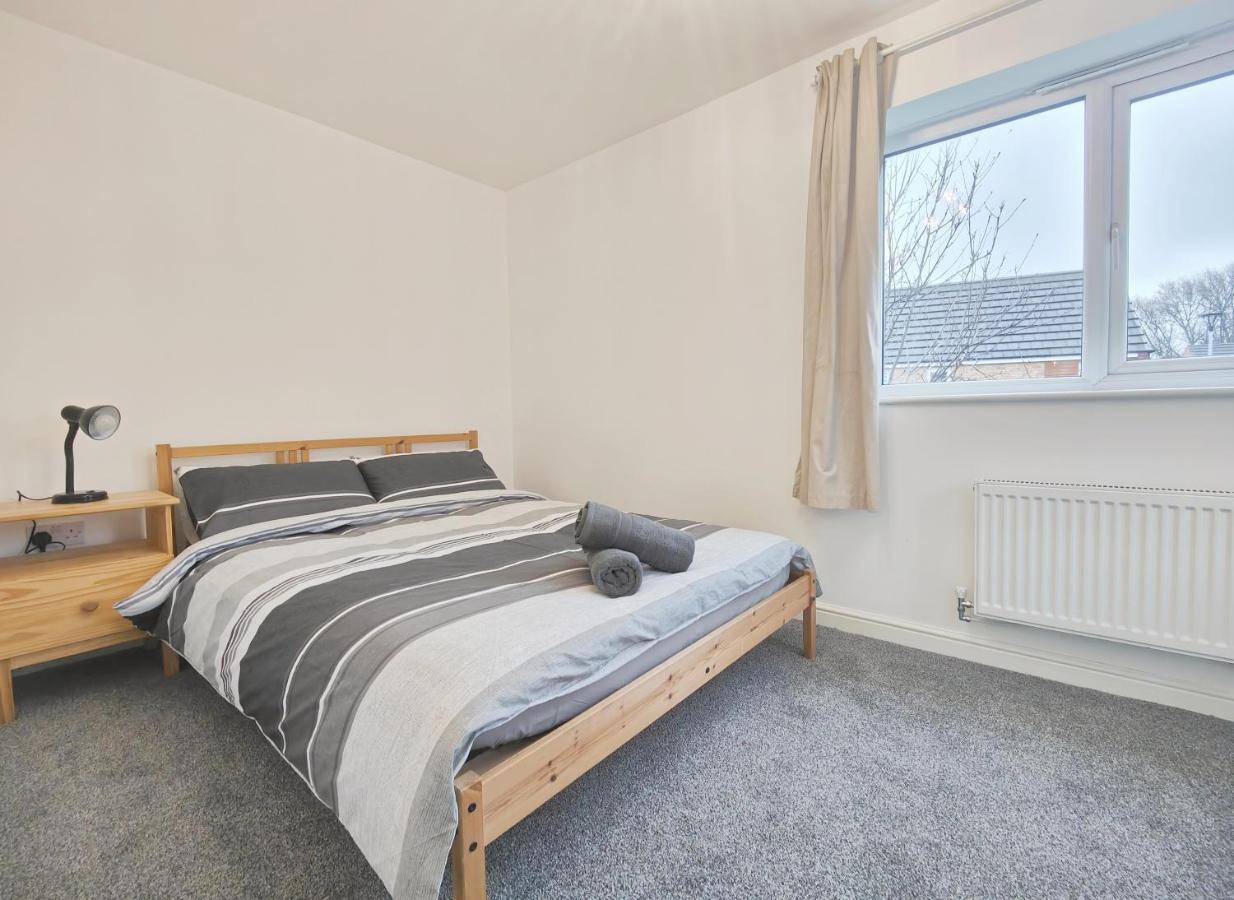 The Metcombe - Holiday Home With Free Parking 10 Minutes Walk To Etihad Stadium & Coop Live Arena Manchester Eksteriør bilde